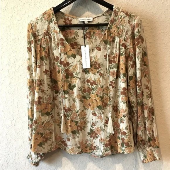Cupcakes & Cashmere Floral Print Peasant Tie-Neck Blouse Top (NWT) - Picture 4 of 7